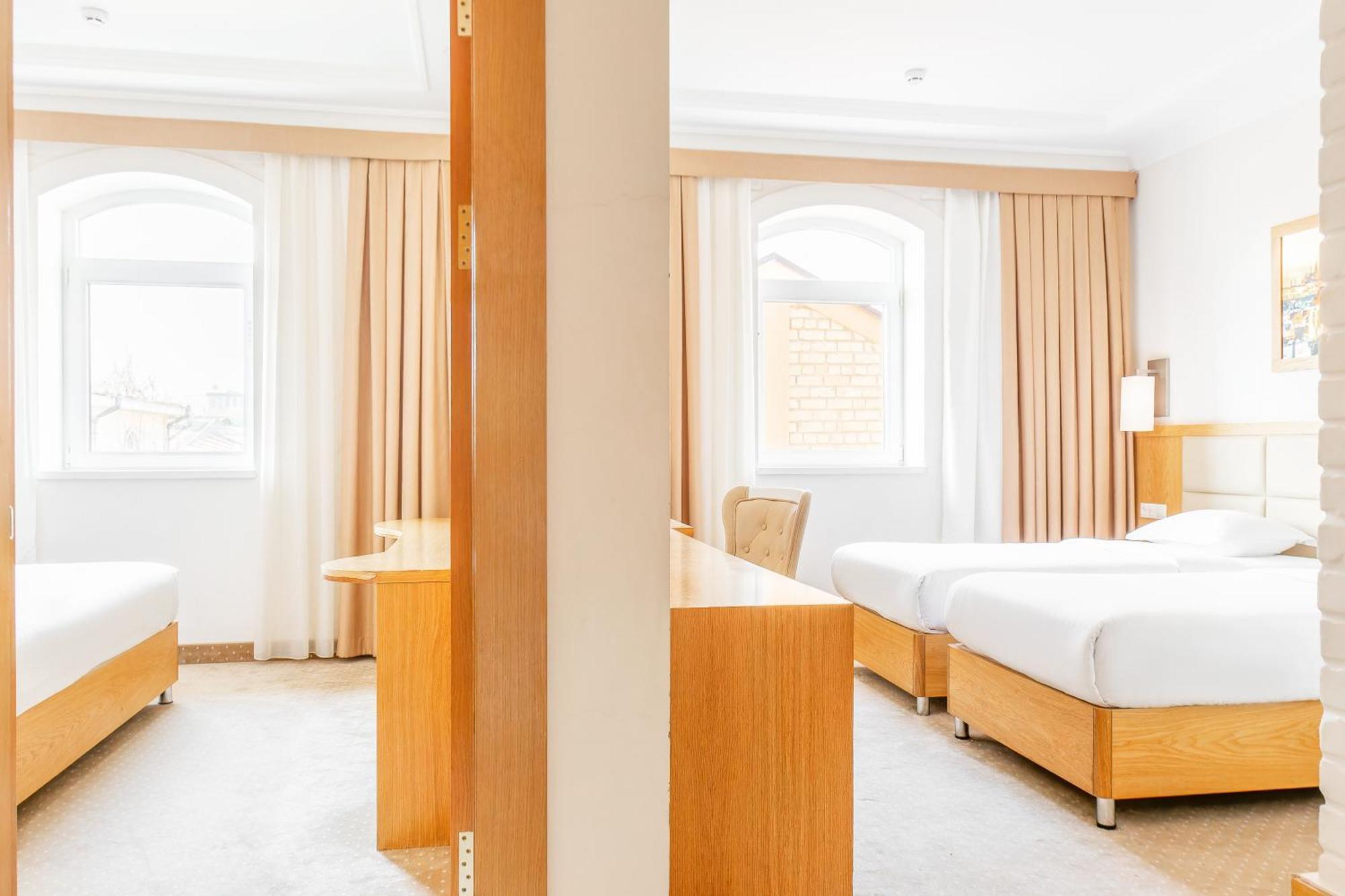 Praga Hotel Tasjkent Buitenkant foto